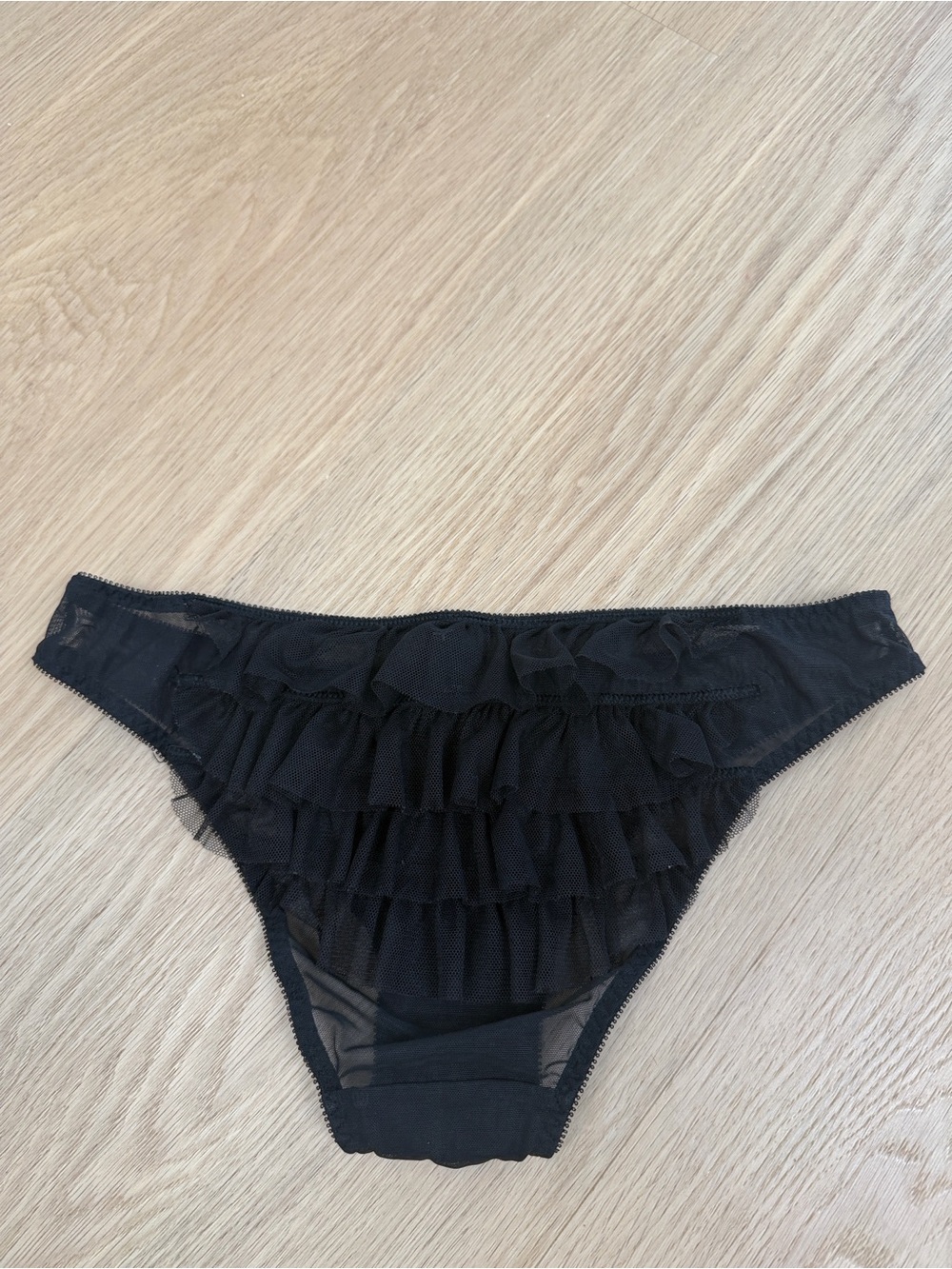 2013 Vintage Victoria’s Secret Ruffle Back Panty S
